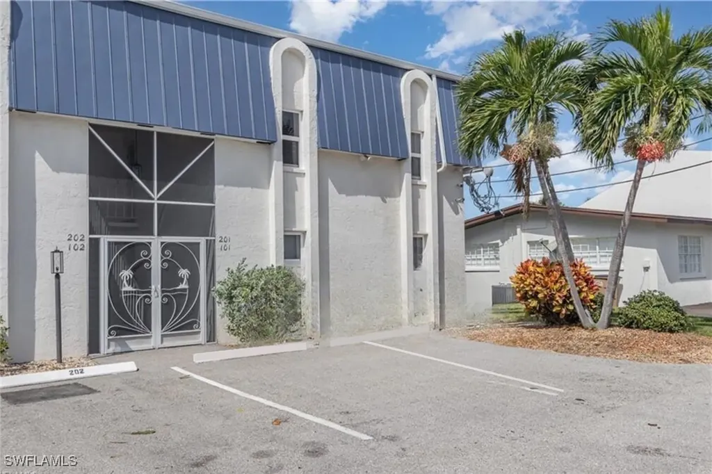 4912 Vincennes Street Cape Coral FL 33904