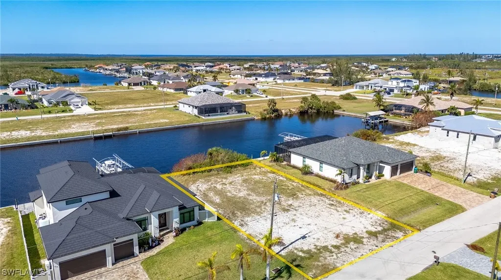 1522 NW 40th Place Cape Coral FL 33993