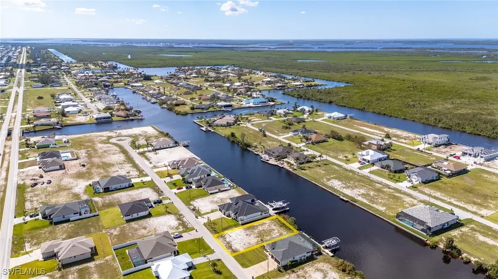 1522 NW 40th Place Cape Coral FL 33993