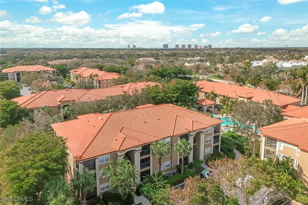 8960 Colonnades Court E Bonita Springs FL 34135