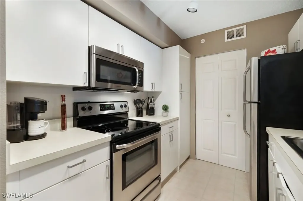 8960 Colonnades Court E Bonita Springs FL 34135