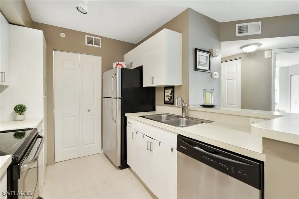 8960 Colonnades Court E Bonita Springs FL 34135