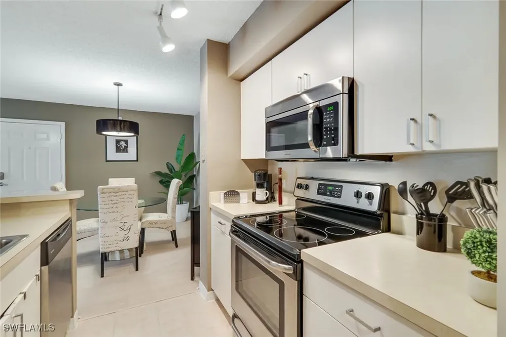 8960 Colonnades Court E Bonita Springs FL 34135