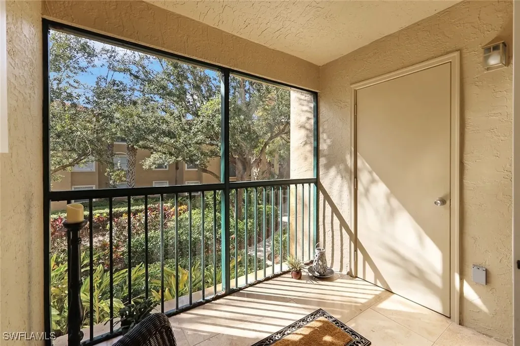 8960 Colonnades Court E Bonita Springs FL 34135