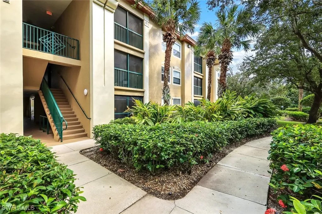 8960 Colonnades Court E Bonita Springs FL 34135