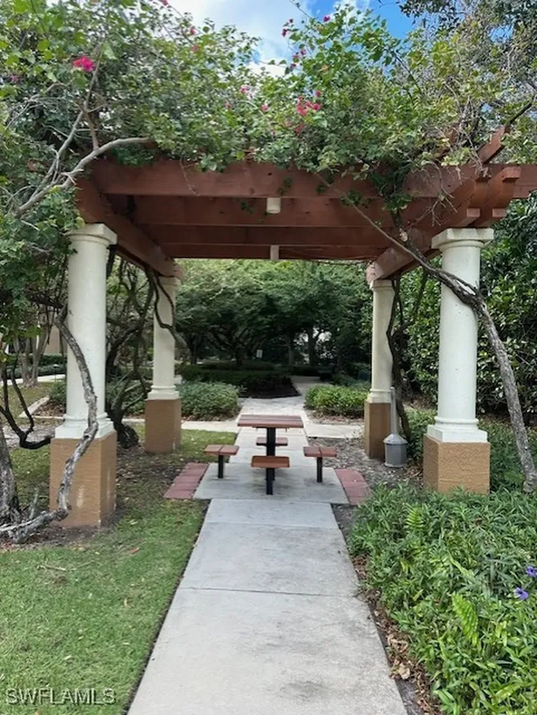 8960 Colonnades Court E Bonita Springs FL 34135