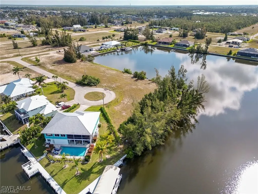 2305 NW 44th Place Cape Coral FL 33993