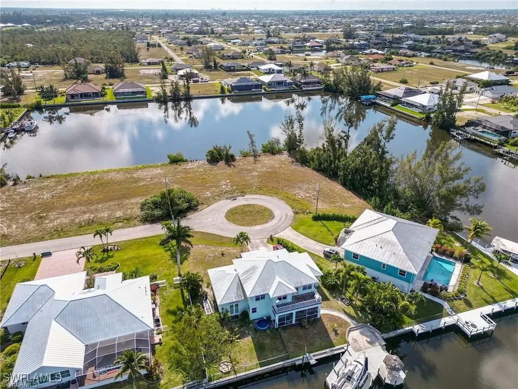 2305 NW 44th Place Cape Coral FL 33993