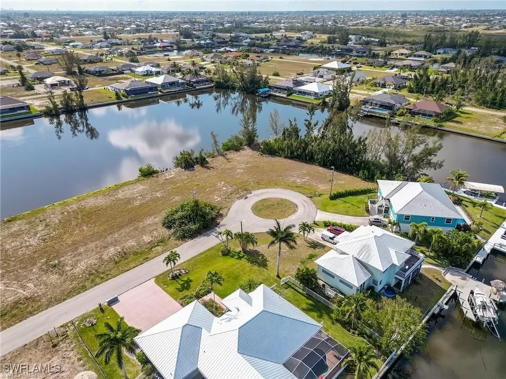 2305 NW 44th Place Cape Coral FL 33993