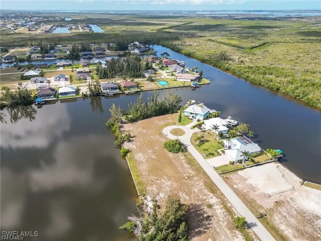 2305 NW 44th Place Cape Coral FL 33993