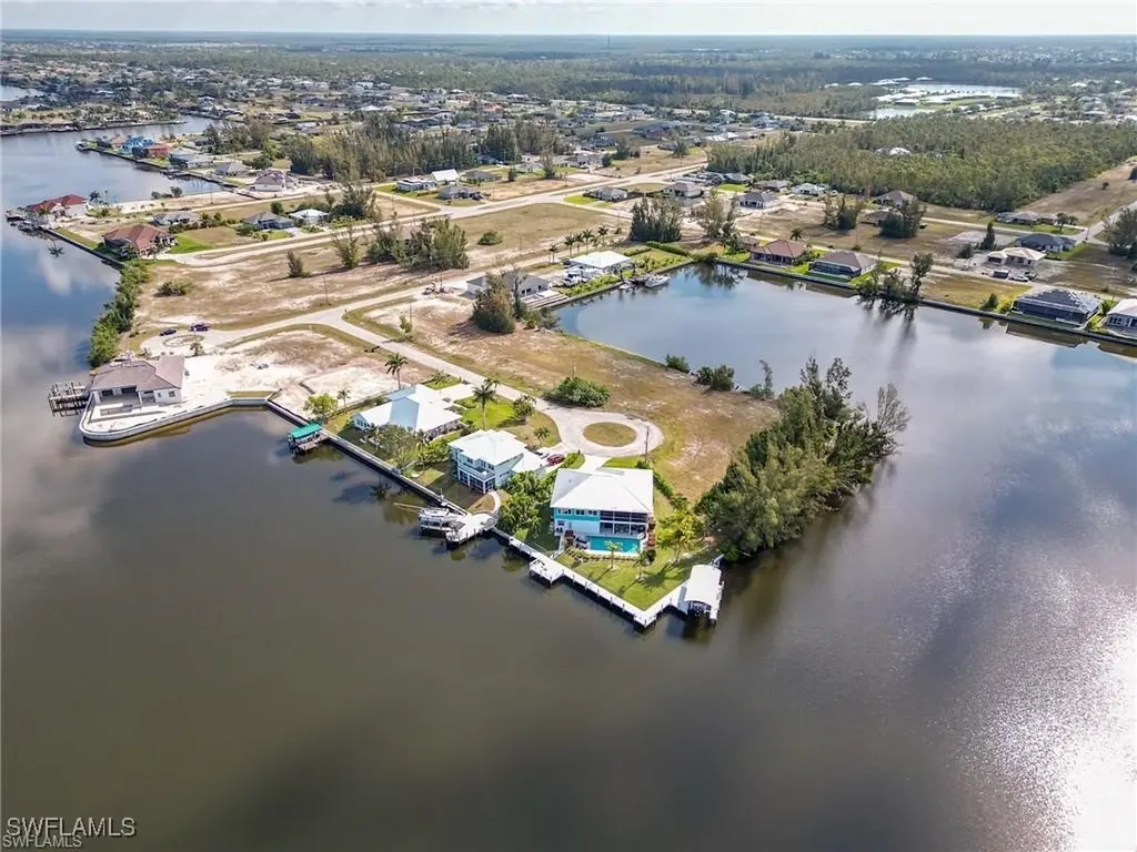 2305 NW 44th Place Cape Coral FL 33993