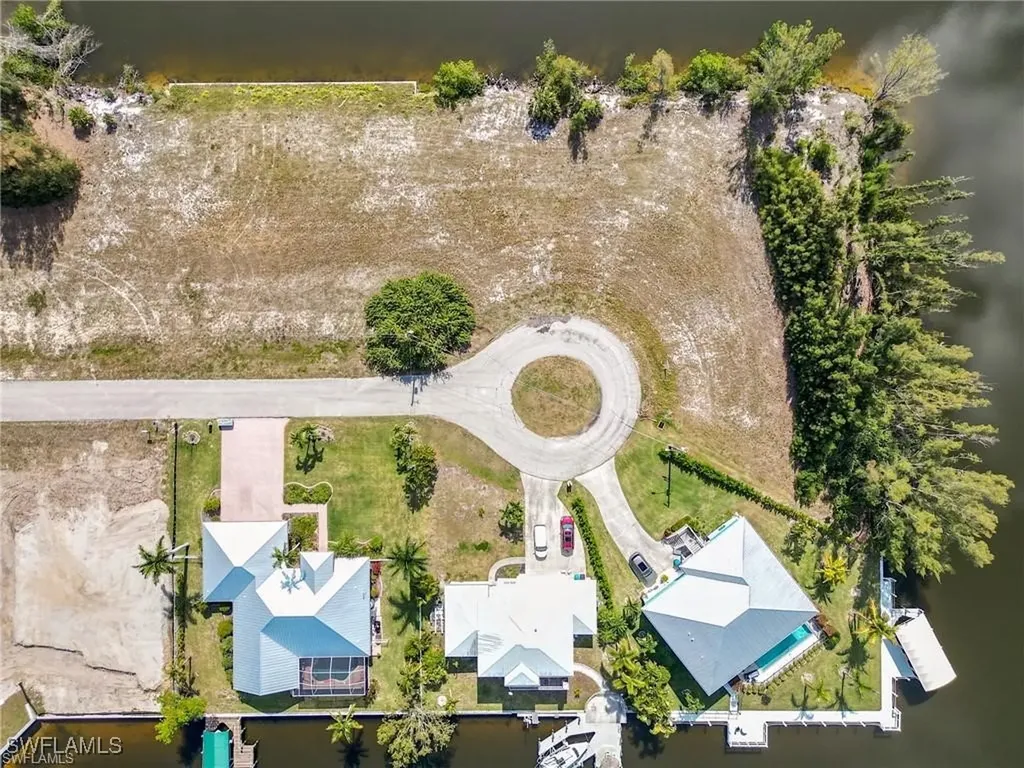 2305 NW 44th Place Cape Coral FL 33993