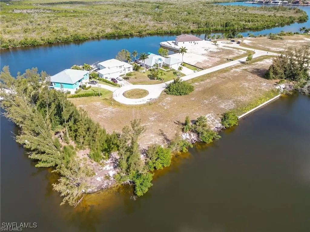 2305 NW 44th Place Cape Coral FL 33993