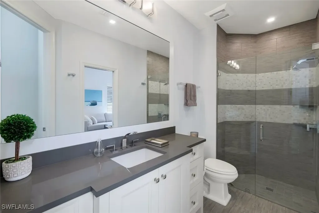 3390 Riviera Lakes Court Bonita Springs FL 34134