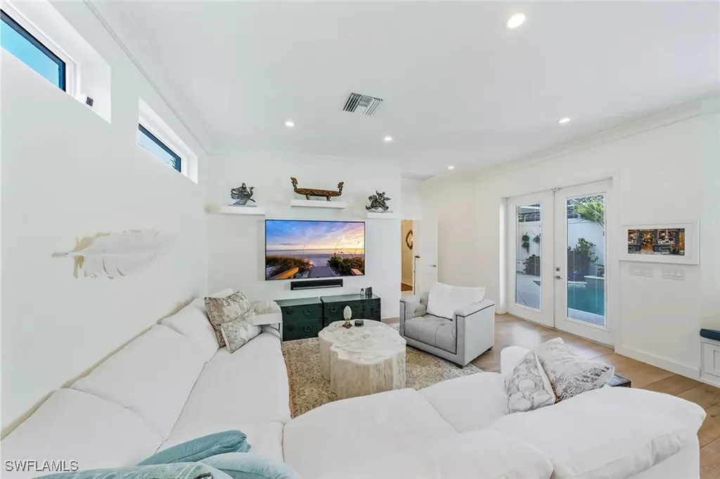 1725 York Island Drive Naples FL 34112