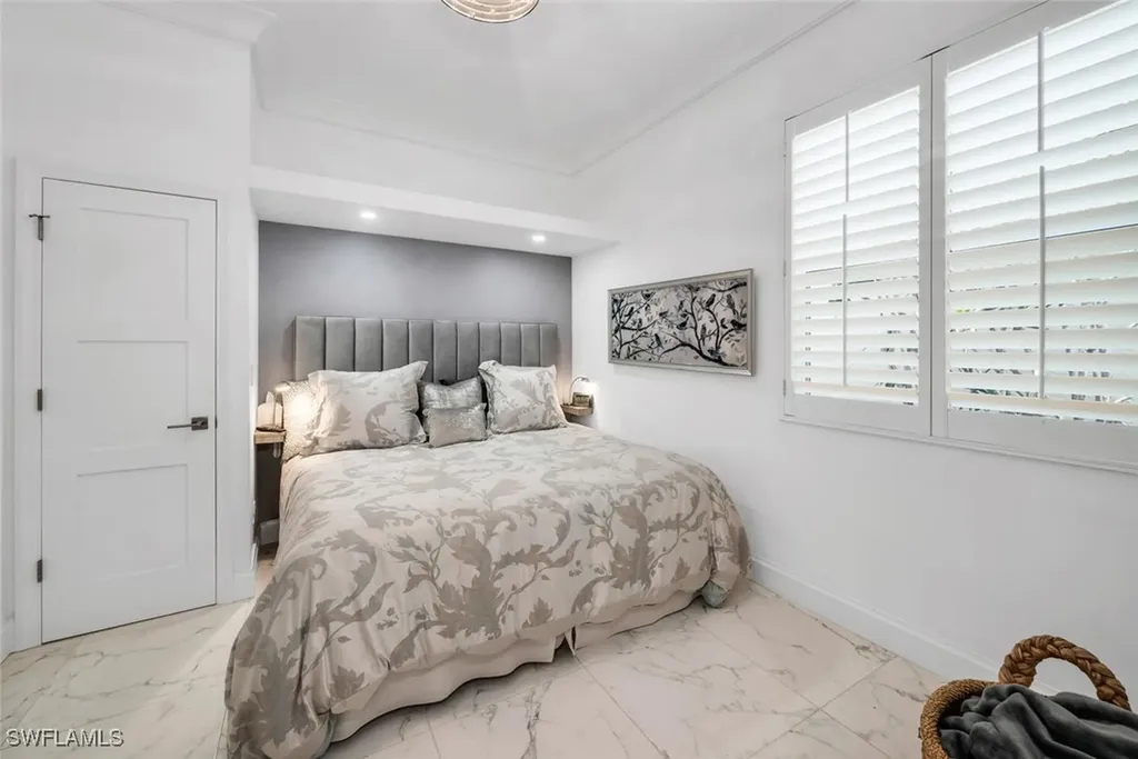1725 York Island Drive Naples FL 34112