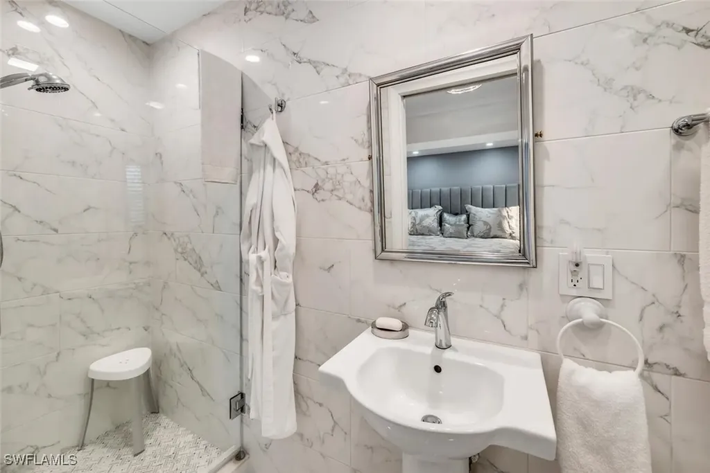 1725 York Island Drive Naples FL 34112