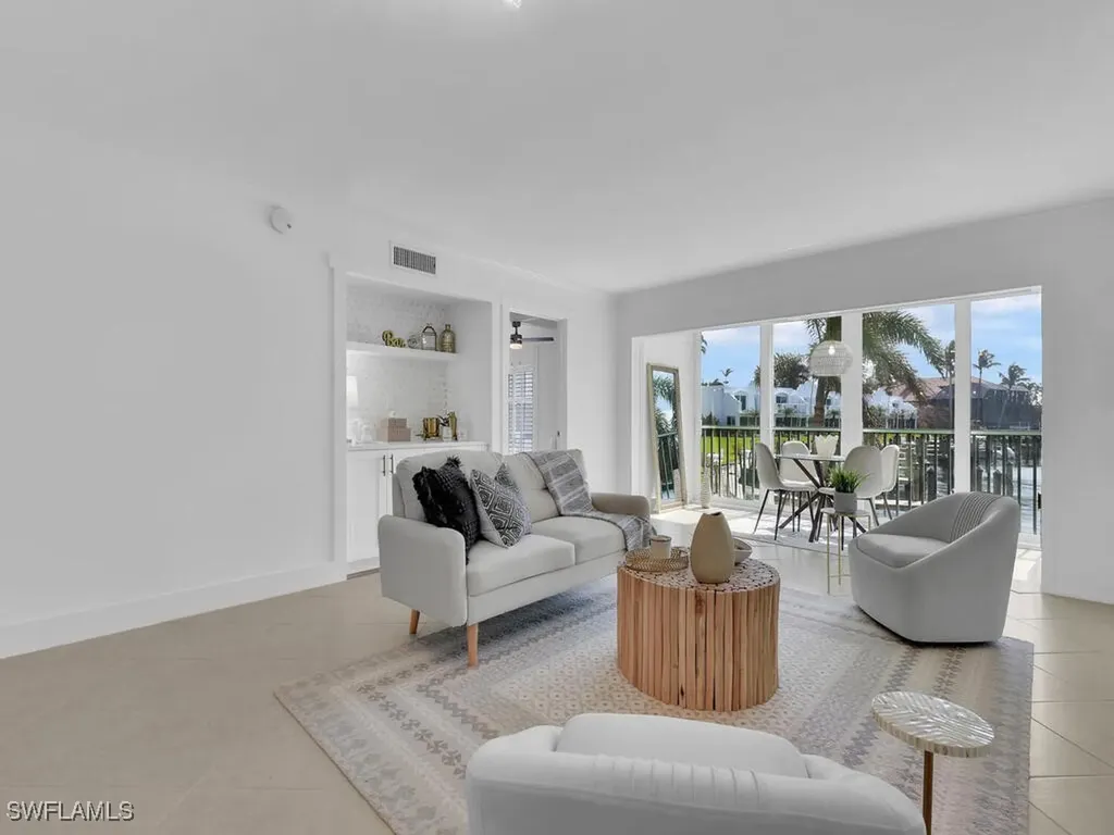 300 Park Shore Drive Naples FL 34103