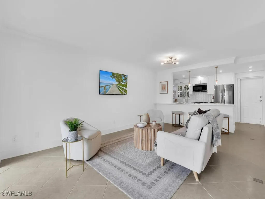300 Park Shore Drive Naples FL 34103