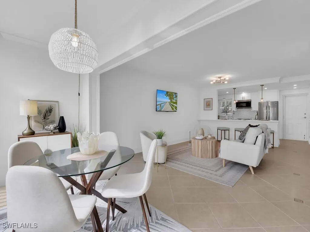 300 Park Shore Drive Naples FL 34103