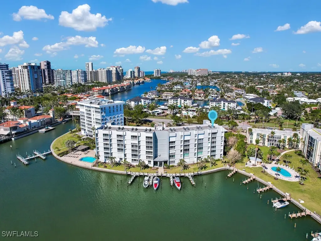 300 Park Shore Drive Naples FL 34103