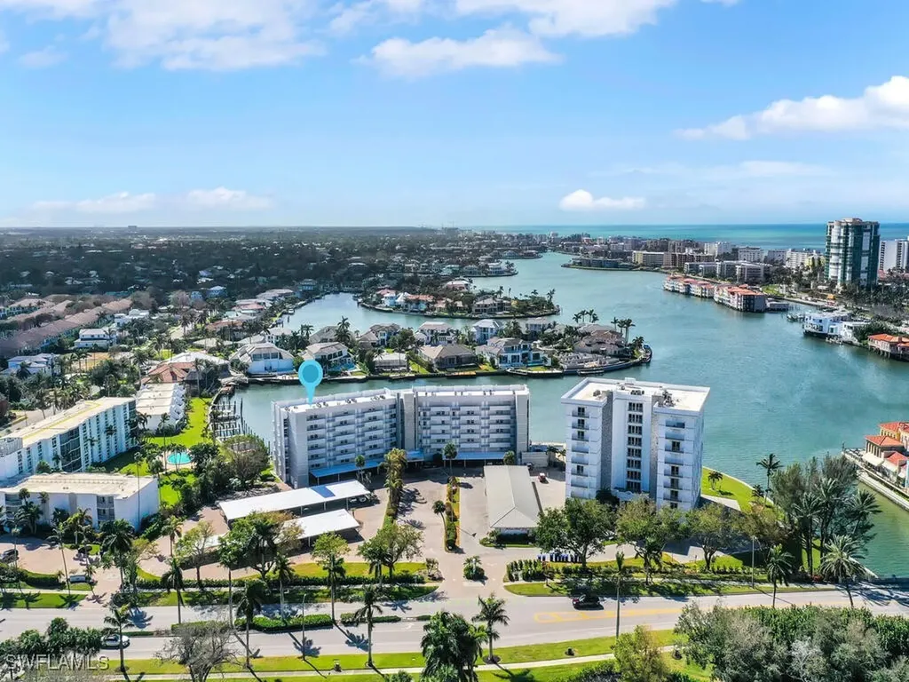 300 Park Shore Drive Naples FL 34103