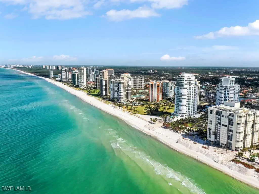 300 Park Shore Drive Naples FL 34103