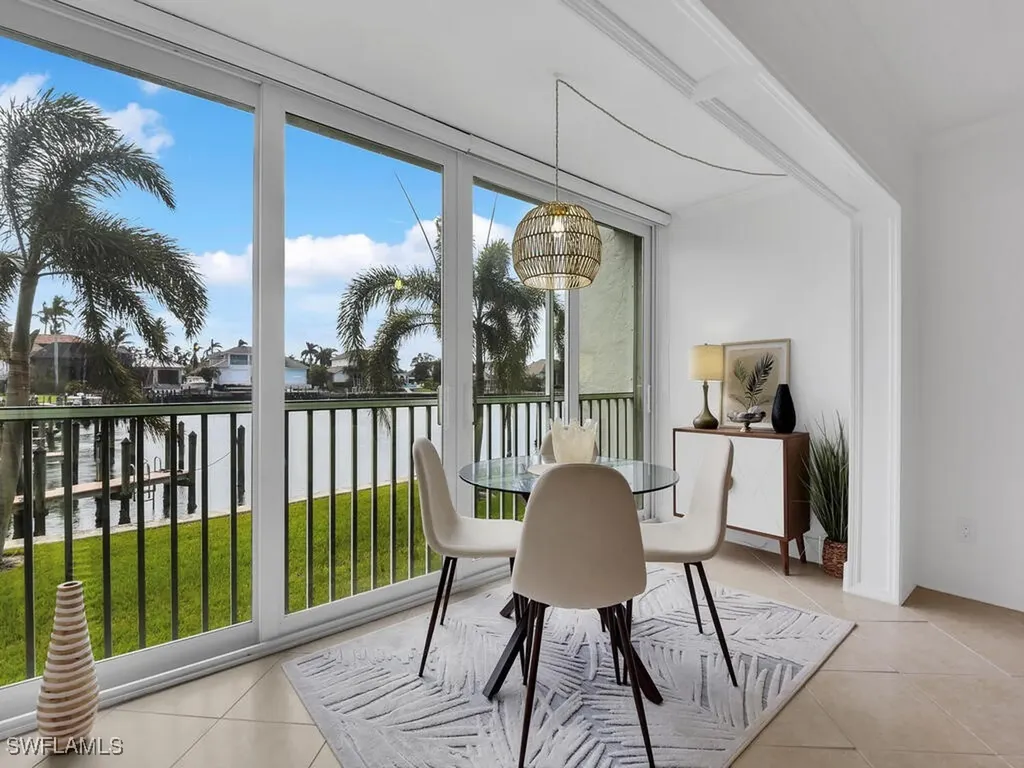 300 Park Shore Drive Naples FL 34103