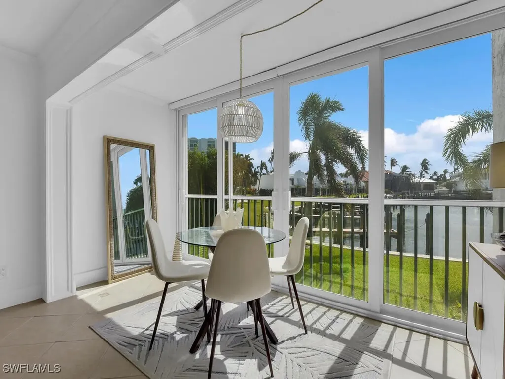 300 Park Shore Drive Naples FL 34103