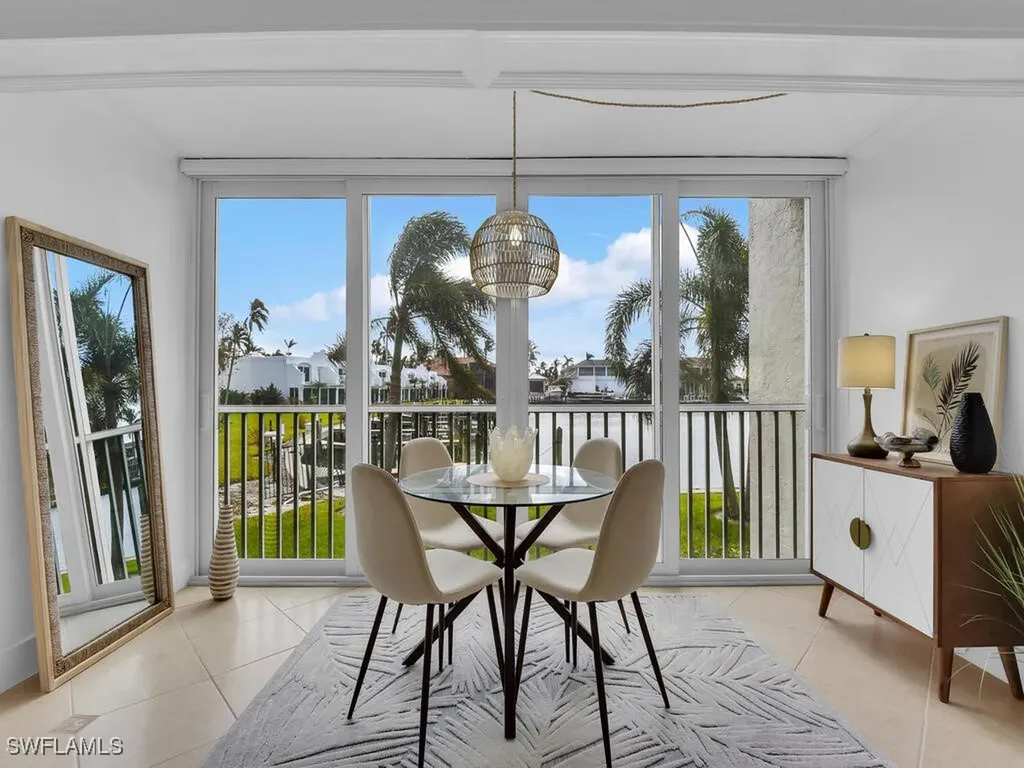 300 Park Shore Drive Naples FL 34103