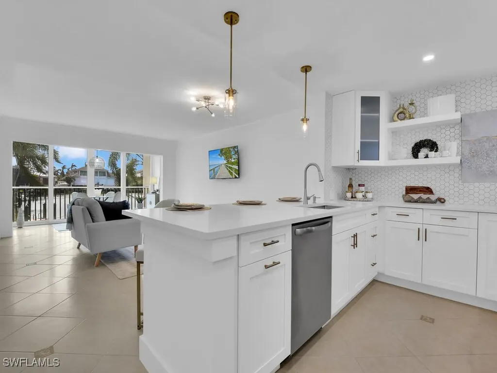 300 Park Shore Drive Naples FL 34103