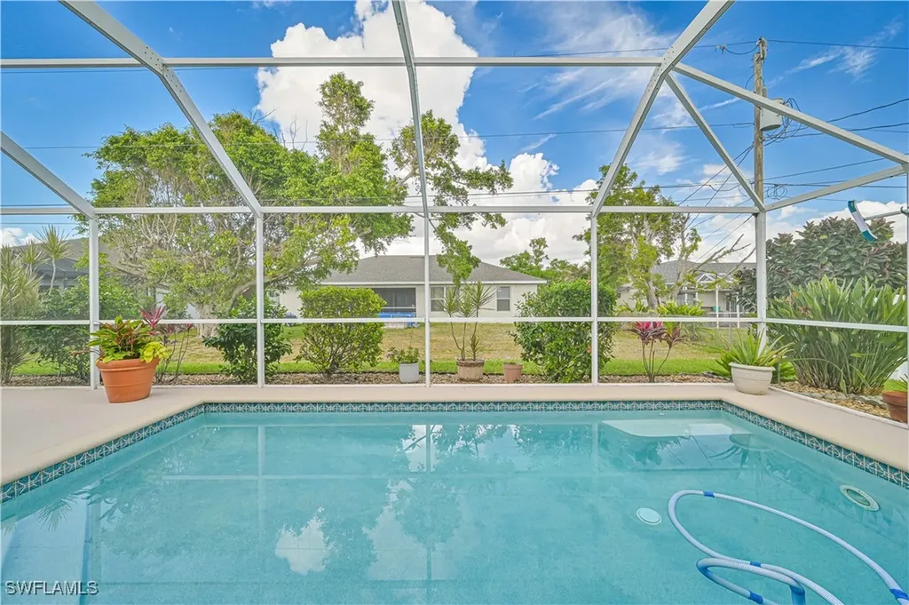 1427 SW 38th Terrace Cape Coral FL 33914