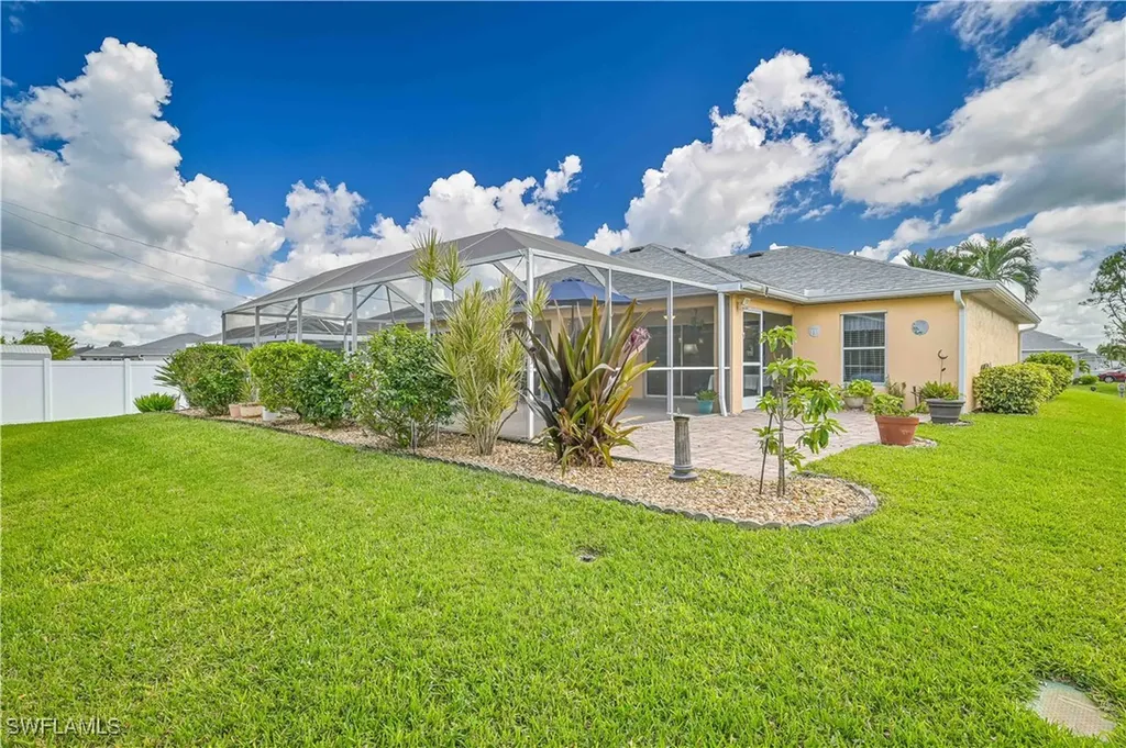 1427 SW 38th Terrace Cape Coral FL 33914