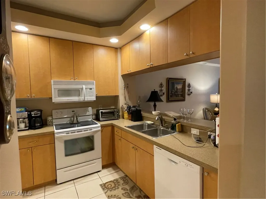 1105 Van Loon Commons Circle Cape Coral FL 33909