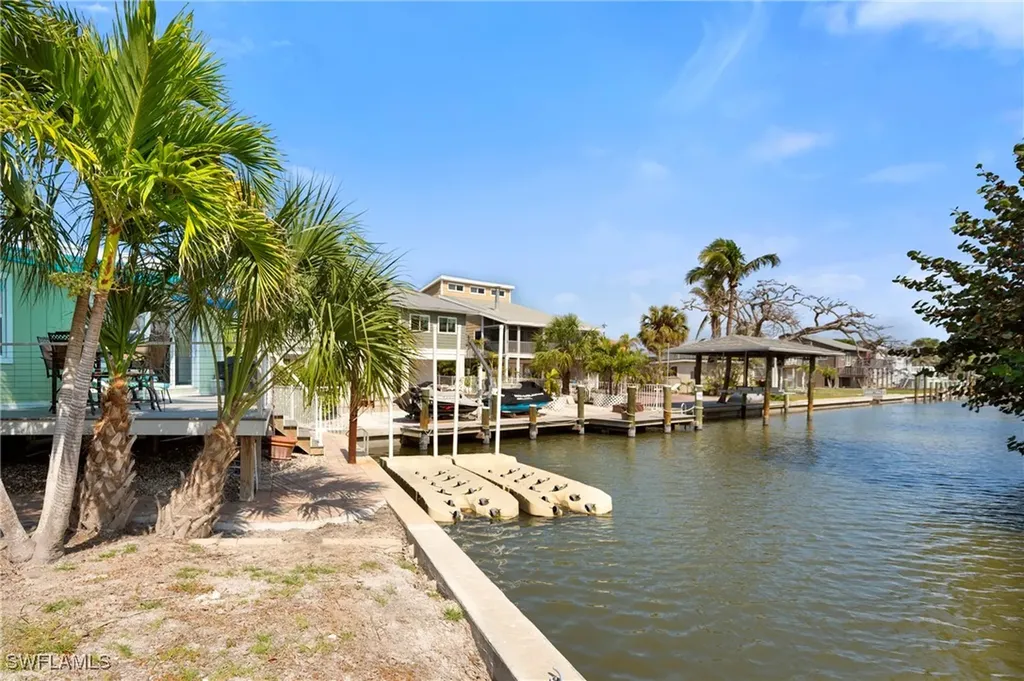 131 Falkirk Street Fort Myers Beach FL 33931