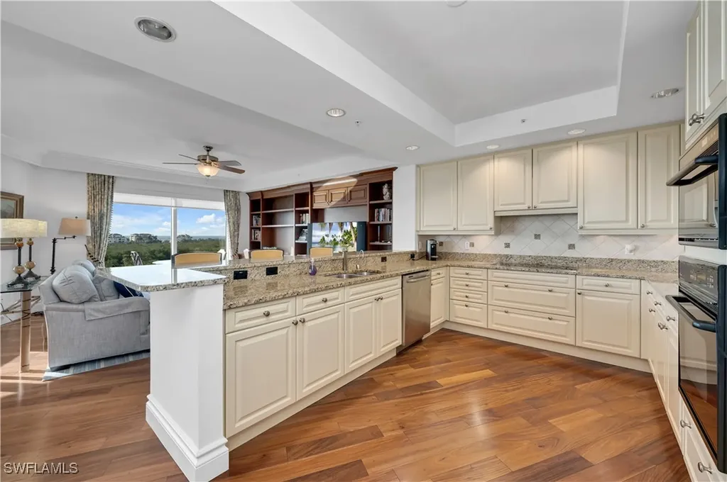 7575 Pelican Bay Boulevard Naples FL 34108