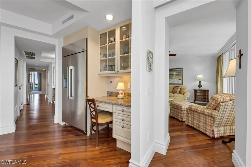 7575 Pelican Bay Boulevard Naples FL 34108