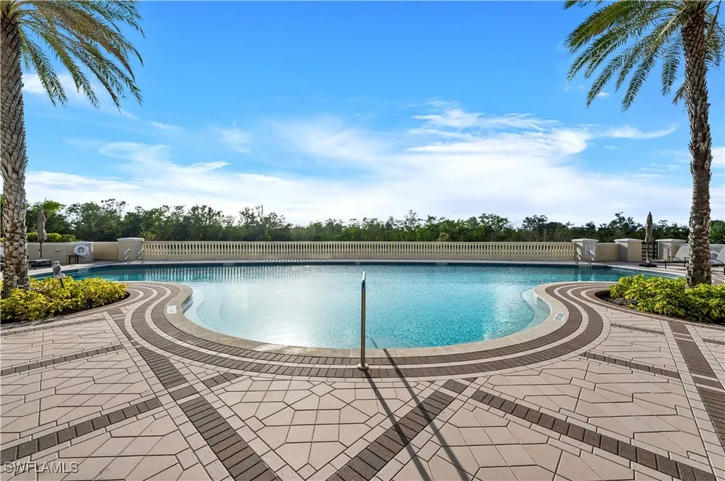 7575 Pelican Bay Boulevard Naples FL 34108