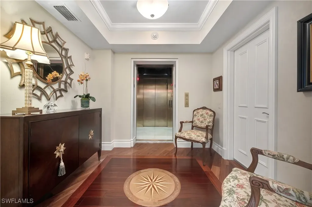 7575 Pelican Bay Boulevard Naples FL 34108