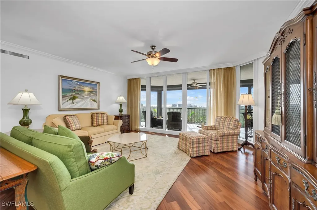 7575 Pelican Bay Boulevard Naples FL 34108