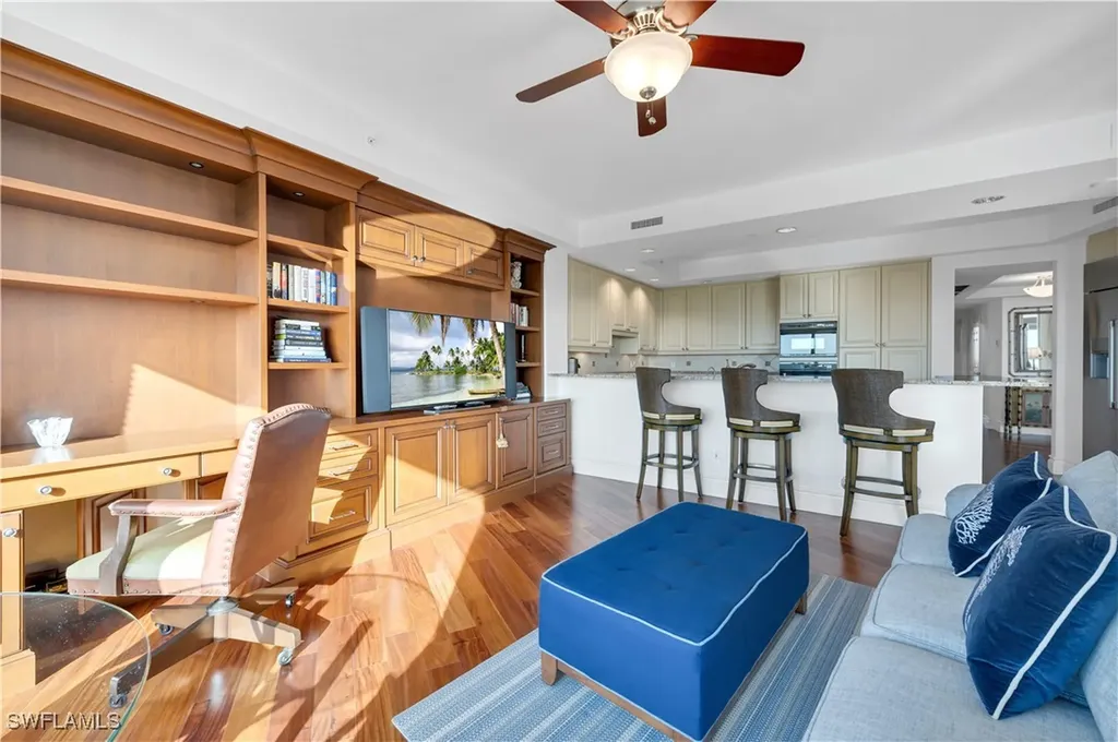 7575 Pelican Bay Boulevard Naples FL 34108