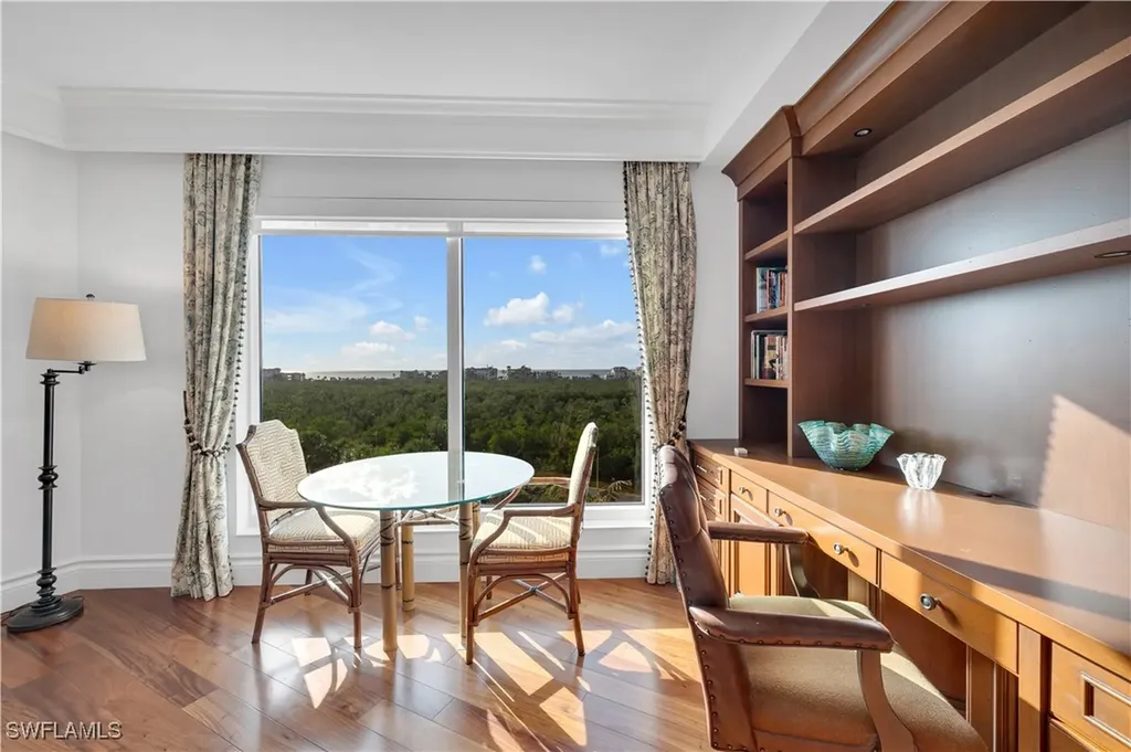 7575 Pelican Bay Boulevard Naples FL 34108