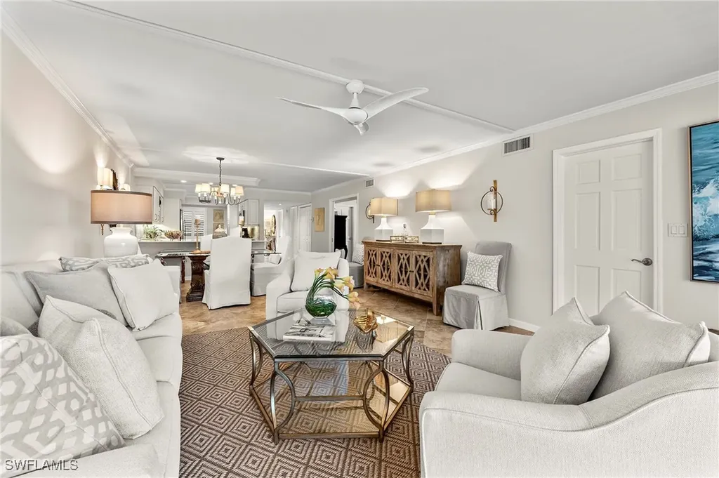 4155 Crayton Road Naples FL 34103