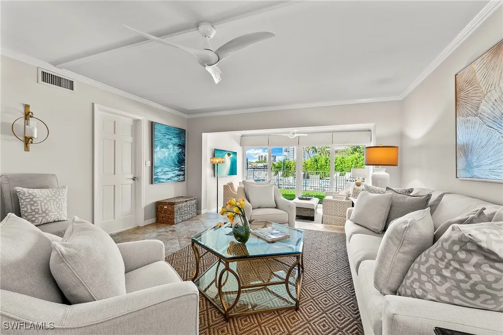 4155 Crayton Road Naples FL 34103