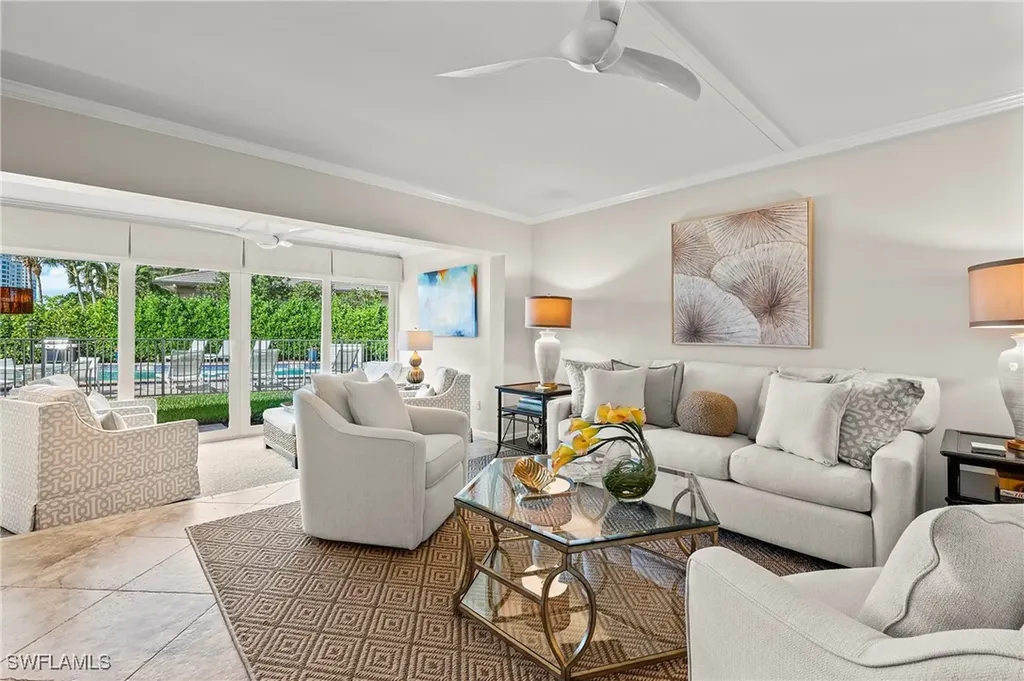 4155 Crayton Road Naples FL 34103