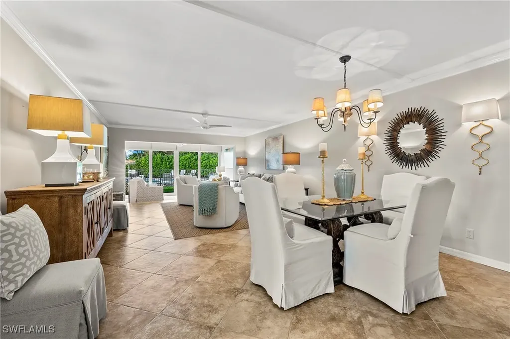 4155 Crayton Road Naples FL 34103