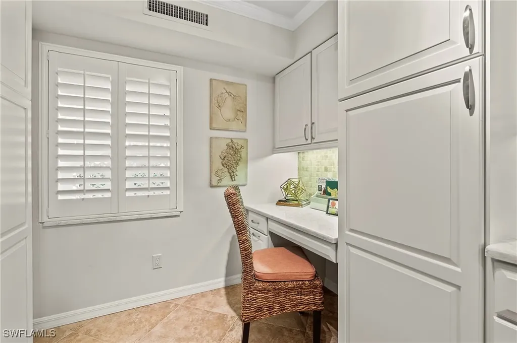 4155 Crayton Road Naples FL 34103