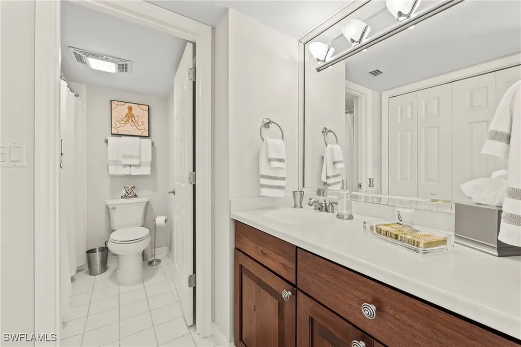 4155 Crayton Road Naples FL 34103