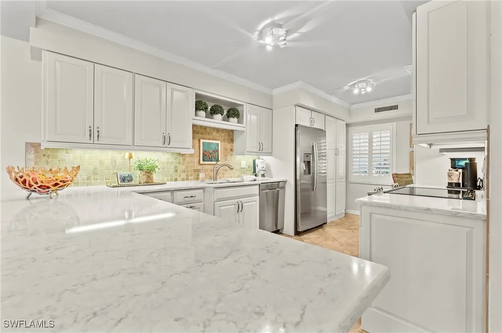 4155 Crayton Road Naples FL 34103