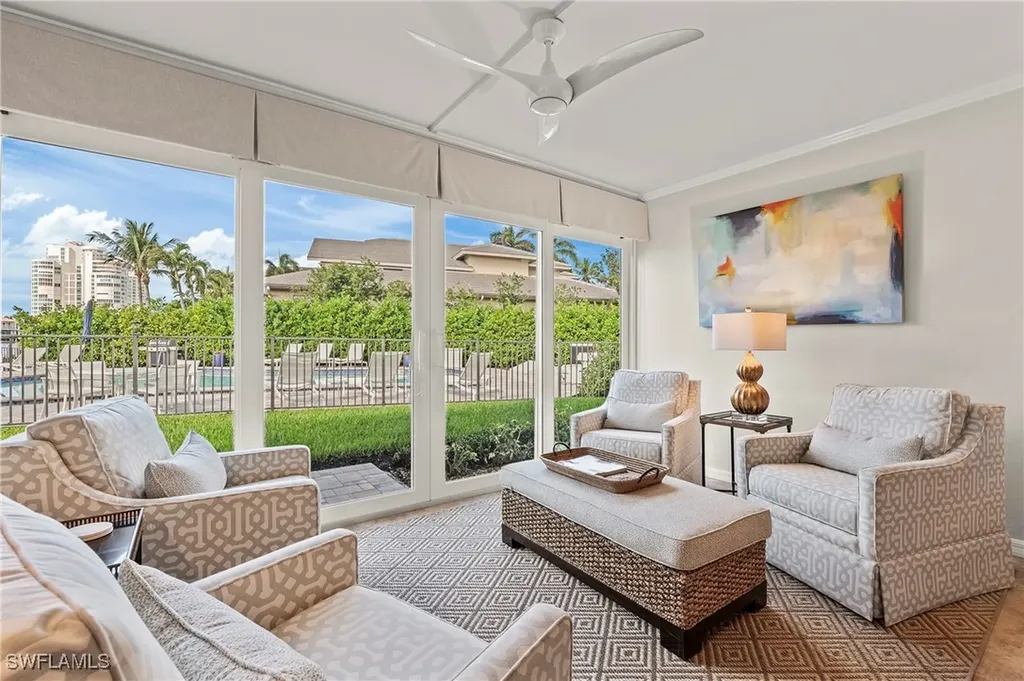 4155 Crayton Road Naples FL 34103